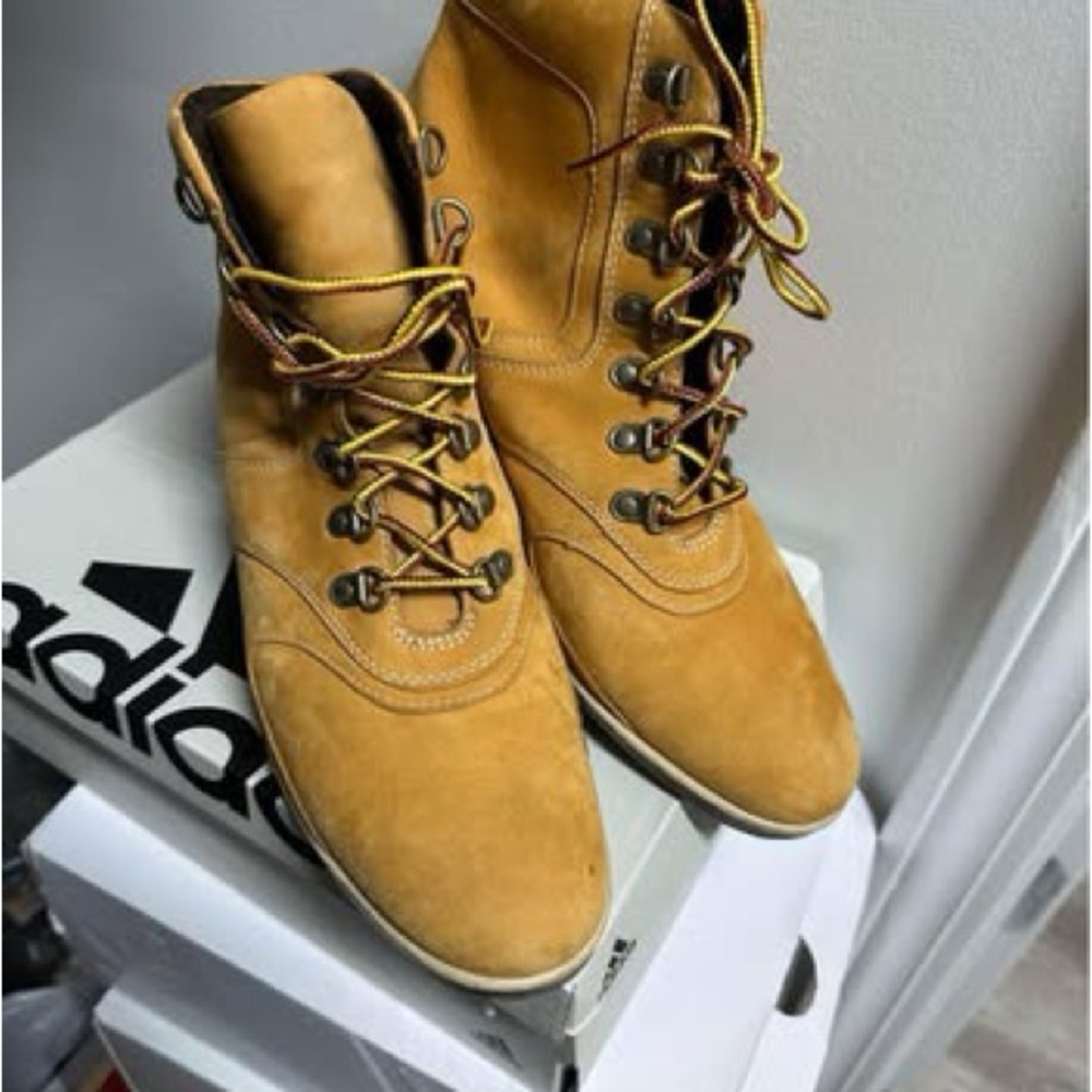 Timberland Women's Lace-Up Tan Wedge Boots - Picture 2 of 7